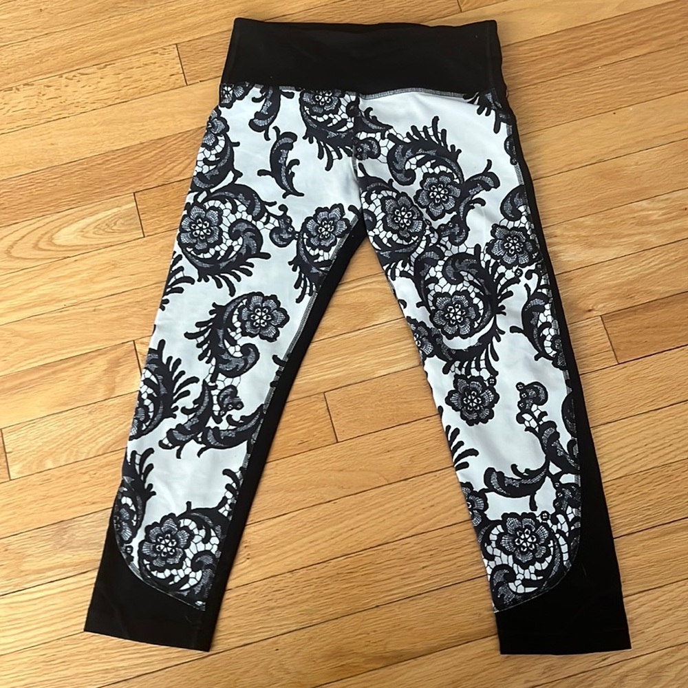 Lululemon leggings 3/4 length